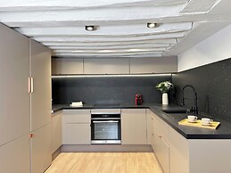 1533 Petites écuries