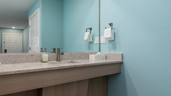 Bluff's Landing Lodge