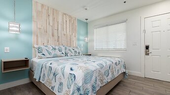 Bluff's Landing Lodge