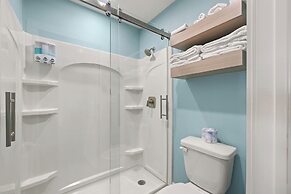 Bluff's Landing Lodge