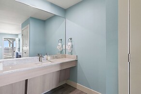 Bluff's Landing Lodge