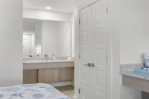 Bluff's Landing Lodge