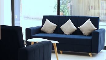 Hotel Saron