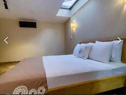 Trina Talles Alaçatı