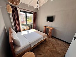 Trina Talles Alaçatı