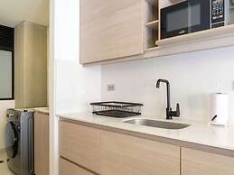 Spectacular 3 BR w/ Balcony in Laureles Medellín