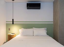 Cozy 3 BR w/ Balcony in Laureles Medellín