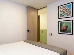 Cozy 3 BR w/ Balcony in Laureles Medellín