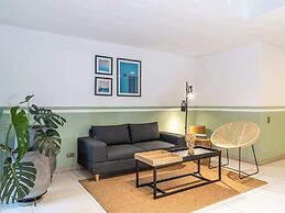 Cozy 3 BR w/ Balcony in Laureles Medellín