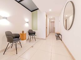 Panoramic 3 BR w/ Balcony in Laureles Medellín