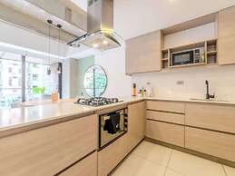 Panoramic 3 BR w/ Balcony in Laureles Medellín