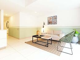 Panoramic 3 BR w/ Balcony in Laureles Medellín