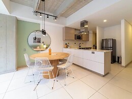 Panoramic 3 BR w/ Balcony in Laureles Medellín