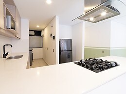 Panoramic 3 BR w/ Balcony in Laureles Medellín