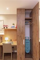 Majestic Loft w/ Balcony