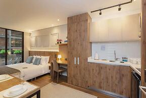 Majestic Loft w/ Balcony