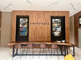 Majestic Loft w/ Balcony