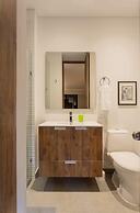 Majestic Loft w/ Balcony