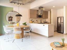 Perfect 3 BR w/ Balcony in Laureles Medellín