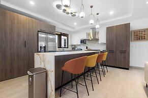 Stylish 3BR Villa by Vistacana Rentals