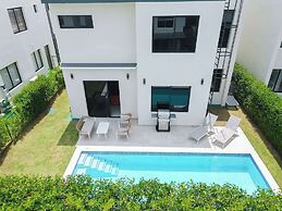 Stylish 3BR Villa by Vistacana Rentals