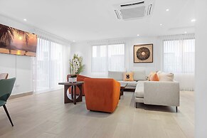 Stylish 3BR Villa by Vistacana Rentals