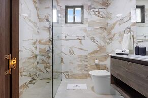 Stylish 3BR Villa by Vistacana Rentals