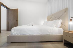 Stylish 3BR Villa by Vistacana Rentals