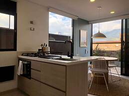 Cozy Studio w/ Balcony in Laureles Medellín