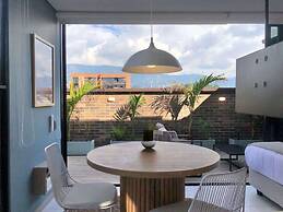 Cozy Studio w/ Balcony in Laureles Medellín