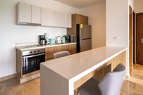 2 BR Condo - Rooftop Pool At Ipanema 504