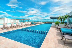2 BR Condo - Rooftop Pool At Ipanema 504