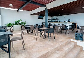 2 BR Condo - Rooftop Pool At Ipanema 504