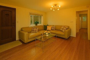 Luxury 180 degree Lake View