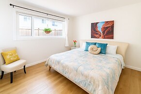 Luxury 180 degree Lake View