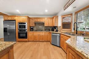 Arctic Wolf at Summit Base