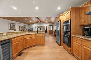 Arctic Wolf at Summit Base