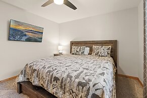 Arctic Wolf at Summit Base