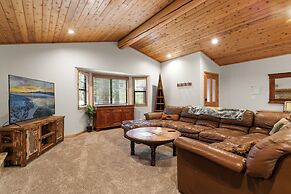 Arctic Wolf at Summit Base