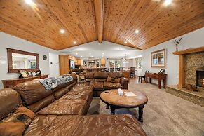 Arctic Wolf at Summit Base