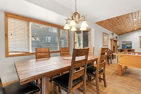 Arctic Wolf at Summit Base