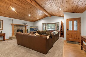 Arctic Wolf at Summit Base