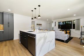 Comfy Stay in Bellevue Parking Included