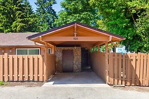 Comfy Stay in Bellevue Parking Included