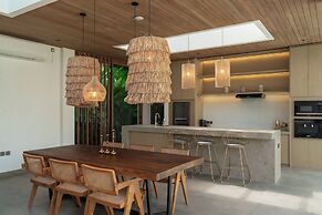 Villa Moon by Alfred in Bali