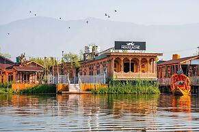 Moustache Houseboat Srinagar