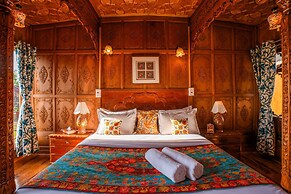 Moustache Houseboat Srinagar