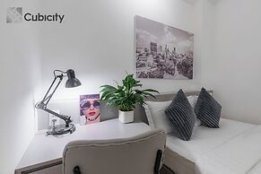 Cubicity De Tham