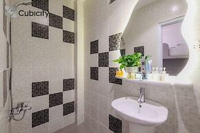 Cubicity De Tham