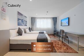 Cubicity De Tham